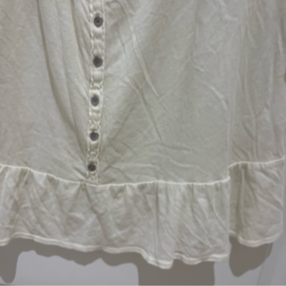 Women’s Clothes At Listed Thrift - Picture 5 of 6